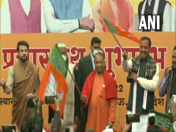 UP Assembly polls: Anurag Thakur, Yogi Adityanath flag off BJP's 'Prachar Rath'