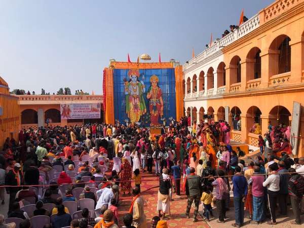 Chennai Based Smart Creations Installs the First Gold Plated Kalasam at Amawa Ram Mandir in Ayodhya