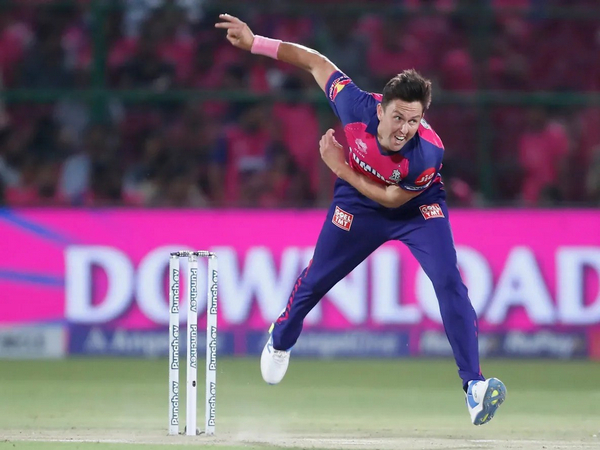Thrilling IPL Qualifier: Boult and Khan Shine as SRH Posts 175