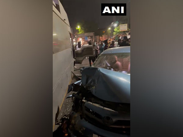 Maharashtra: 2 killed, 5 injured after car crashes into multiples vehicles in Pune