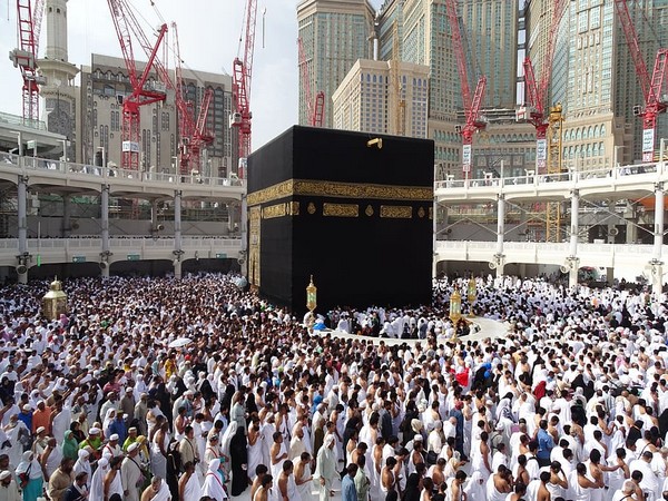 Haj pilgrims keep distance at usually crowded stone the devil ritual