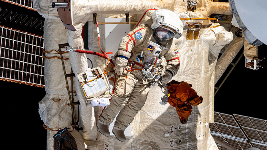 Science News Roundup: Russian cosmonaut sets record for most time in space - more than 878 days