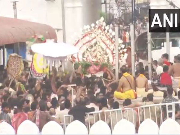 Odisha: Thousands of devotees gather in Puri to witness 'Snana Yatra' of Lord Jagannath, Balabhadra, and Devi Subhadra