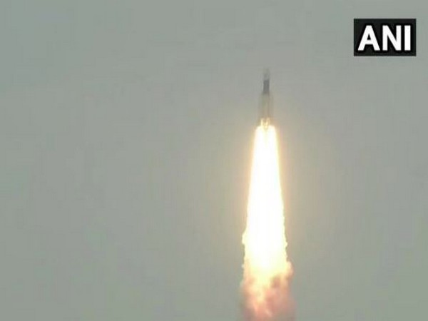 Science News Roundup: India's moon mission lifts off; Milky Way melded with smaller galaxy