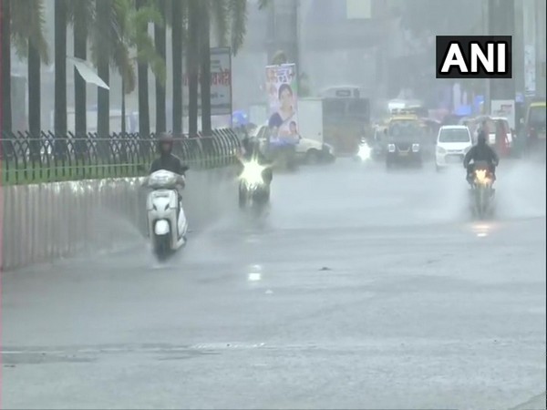 High tide hits Mumbai's Marine Drive amid rainfall