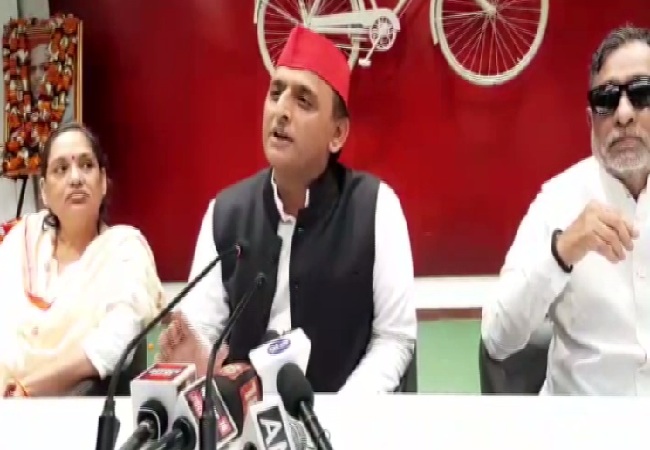 Limits crossed when FIR mentioned Azam Khan's late mother as accused, says Akhilesh Yadav