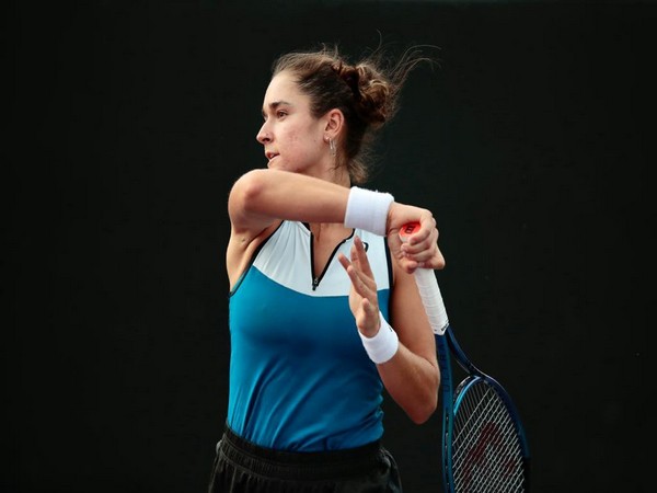 Caroline Dolehide scripts comeback victory against Martina Trevisan to reach Guadalajara SFs