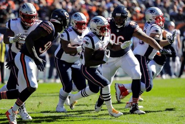 Patriots RB Michel ruled out following Knee injury