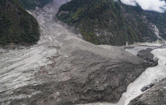 People advised to stay away from Siang river after landslide in Tibet