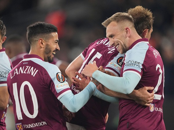 Europa League: West Ham in control, Lyon stay perfect 