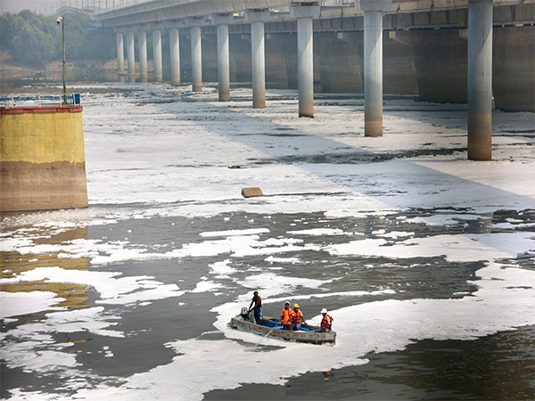 Delhi LG Calls for Urgent Action on Yamuna Pollution Amid Air Quality Crisis