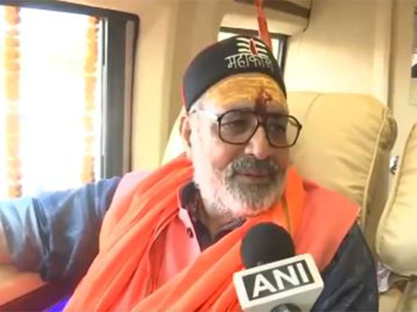 Giriraj Singh Criticizes Rahul Gandhi's Silence on Kashmir Attack