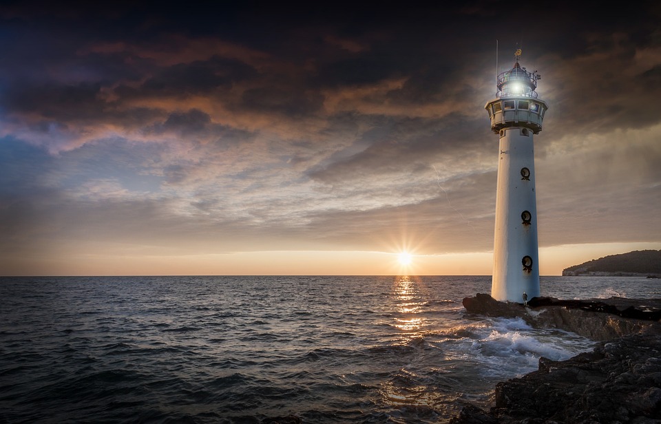 Historic lighthouses around US in 'incredible danger' due to rising sea levels