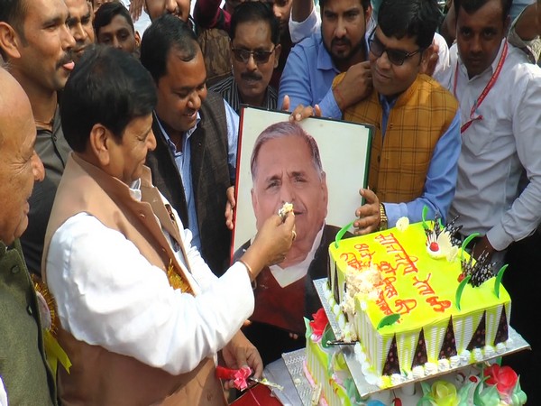 UP: Shivpal celebrates brother Mulayam's birthday in Saifai