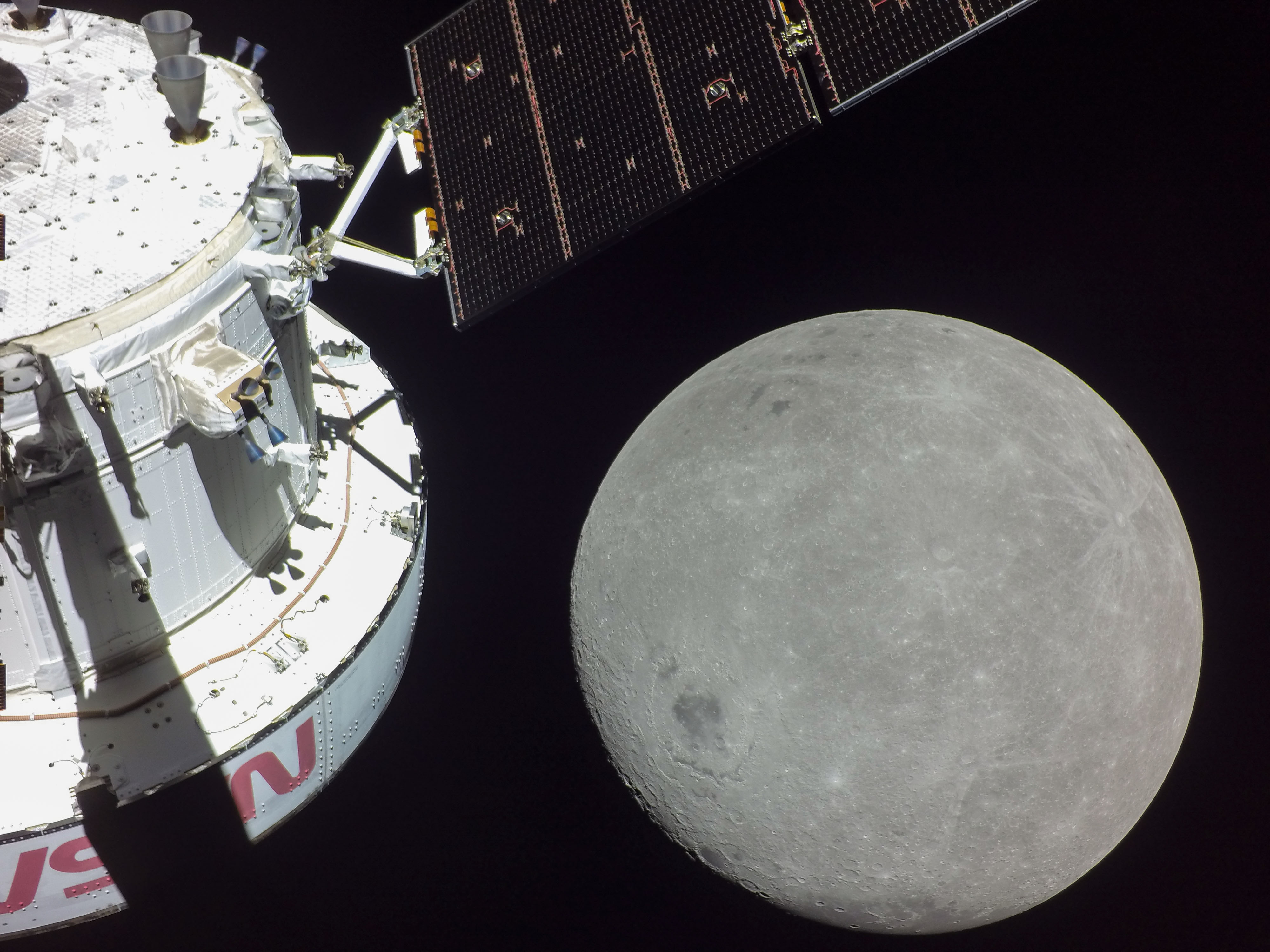 NASA's Orion took this awesome image of the Moon during closest approach