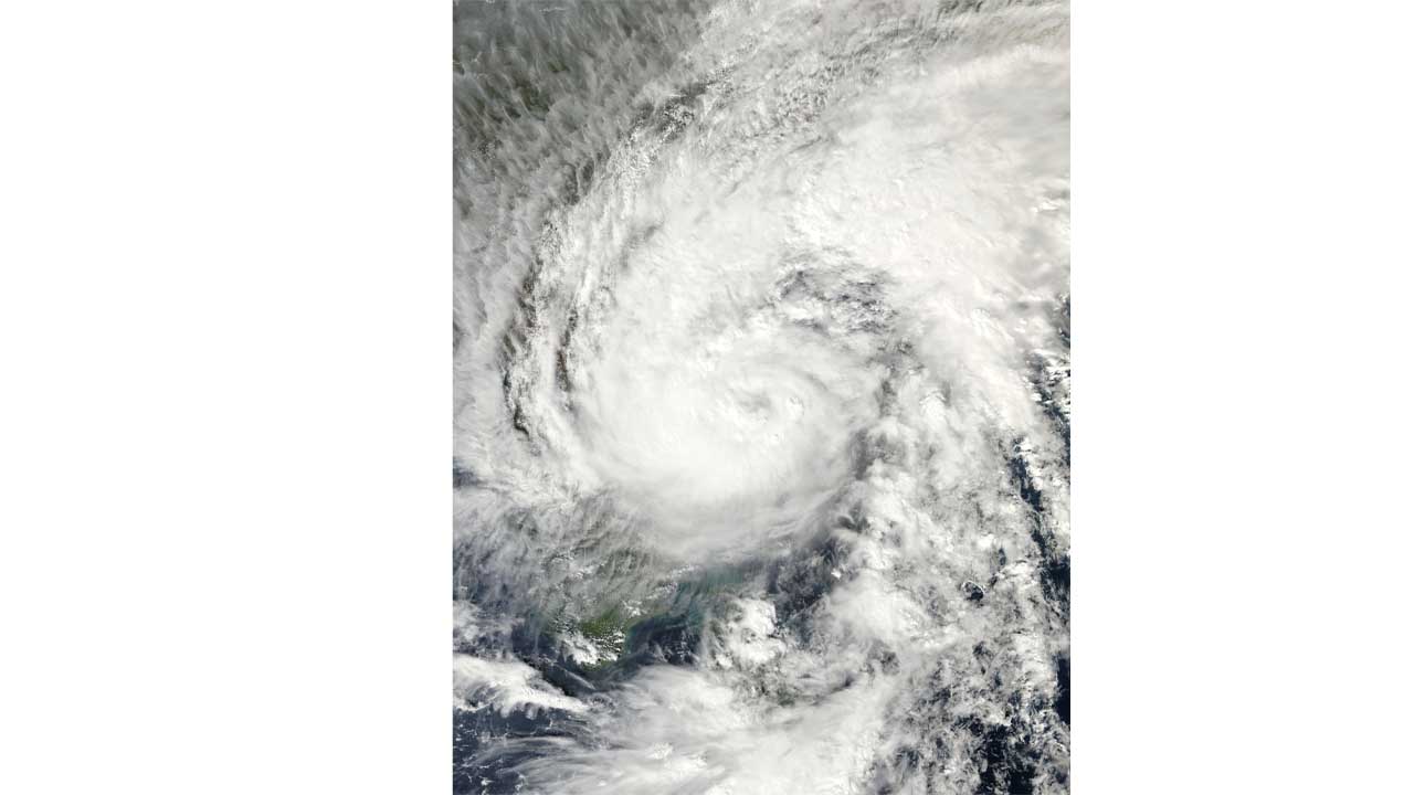 Odisha on Alert: Cyclone Dana Looms Over Puri