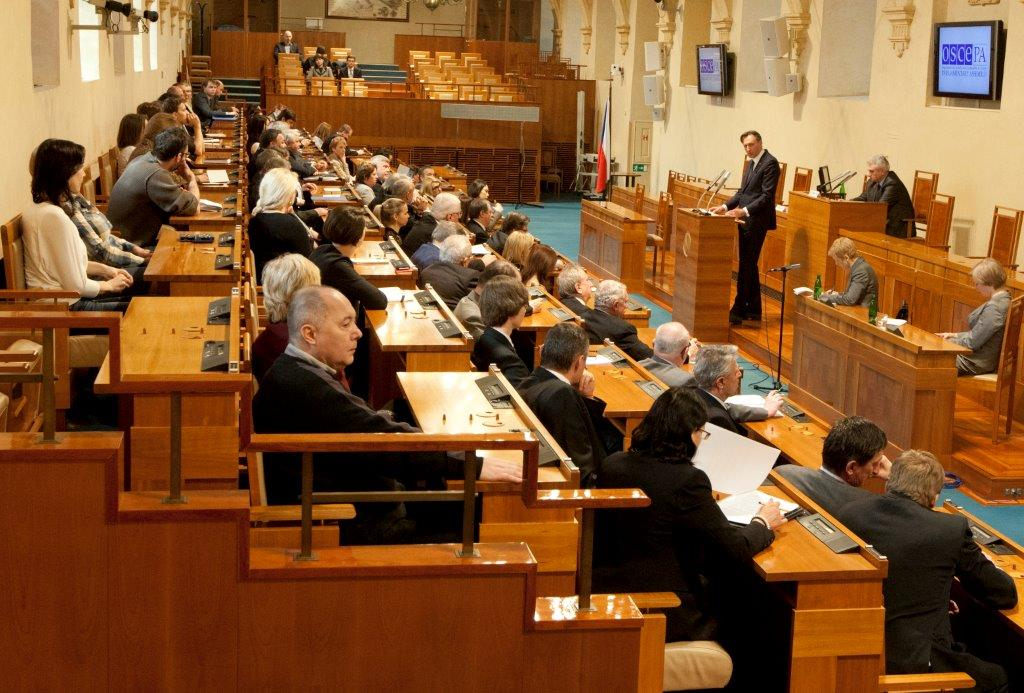 The Latest: Czech govt extends emergency, defies Parliament