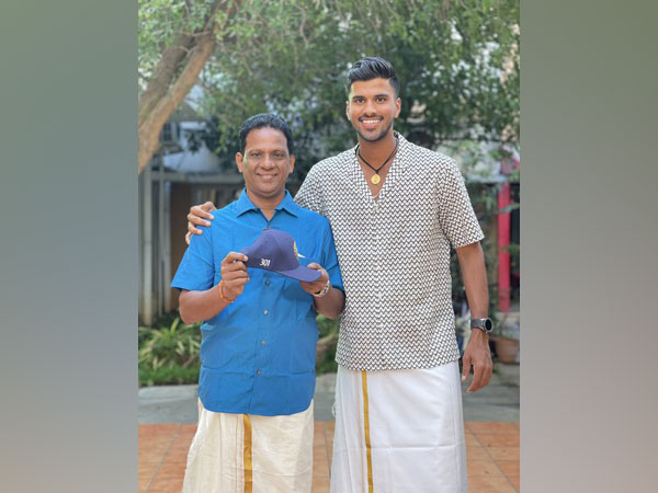 'Priceless possession': Sundar shares pic with dad and debut Test cap 