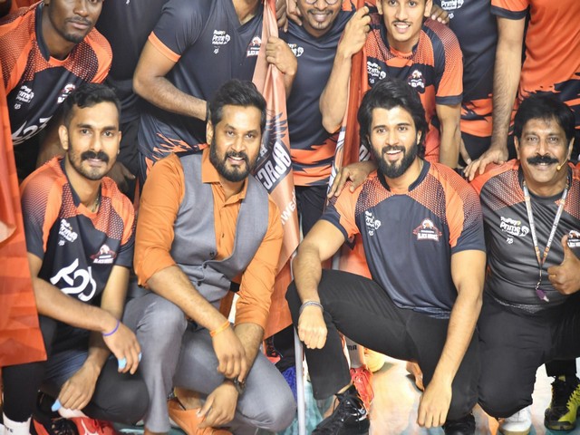 Prime Volleyball League: Actor Vijay Deverakonda announced as co-owner of Hyderabad Black Hawks team