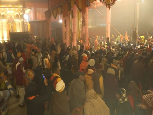 Heavy rush outside Ram Temple in Ayodhya, devotees throng main gate to offer prayers 