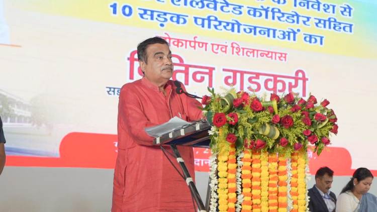 Nitin Gadkari inaugurates and lays foundation stones of 10 National Highway projects in Jamshedpur, Jharkhand