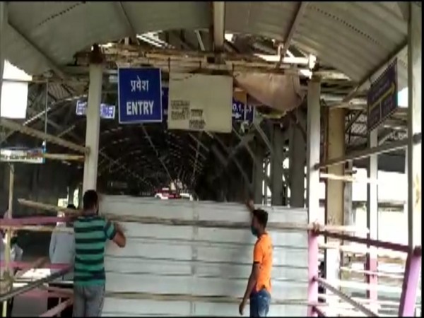 COVID-19: Entry, Exit points closed at railway stations in Mumbai