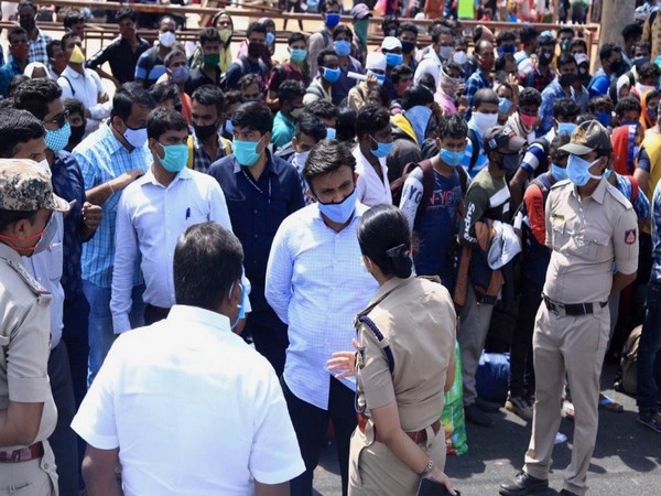 Karnataka Minister assures to provide transport to migrant labourers at govt expense