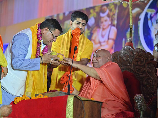 Uttarakhand: CM Dhami meets Tulsi Peethadhishwar Jagadguru in Dehradun