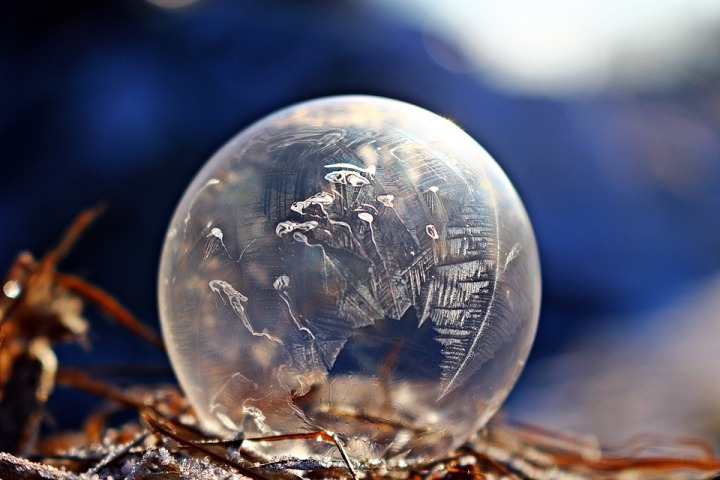 Study finds how bubble turns into ice crystals