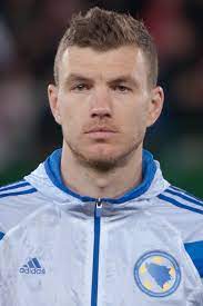 Soccer-Fenerbahce sign Dzeko on free transfer from Inter