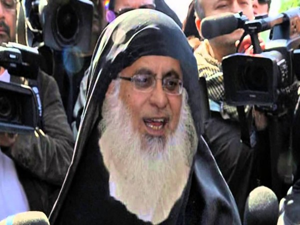 Lal Masjid cleric Maulana Abdul Aziz booked over terror charges after 'open fire'