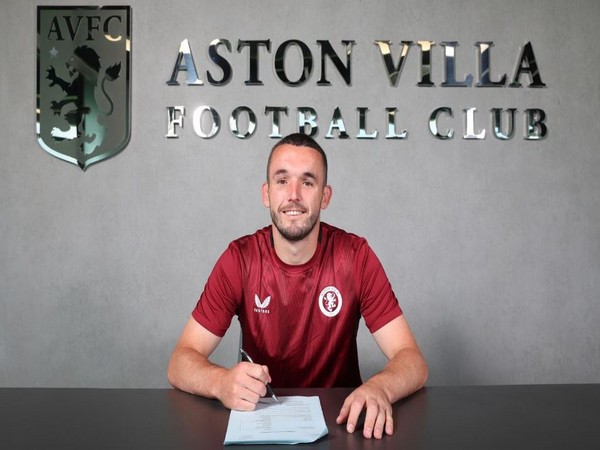 John McGinn extends his contract with Aston Villa 