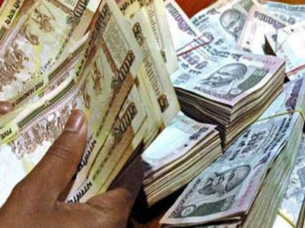 On DeMo anniversary, former FinMin official Garg says Rs 2,000 notes being hoarded