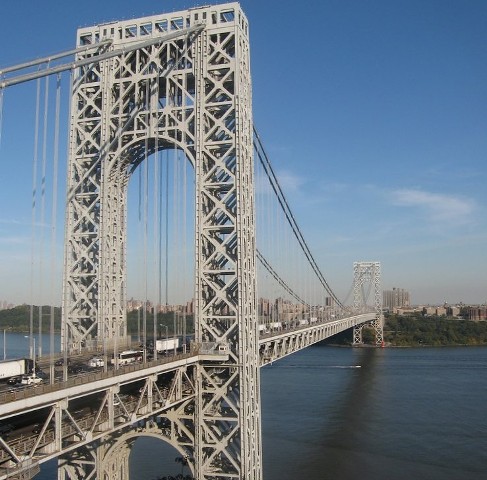 UPDATE 1-New York's George Washington Bridge re-opened after suspicious package - mayor
