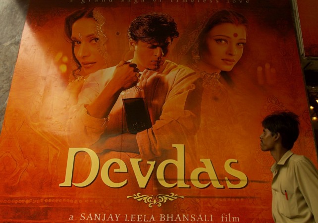 Actors Gaurav Chopra, Manjari Fadnis to star in iconic play 'Devdas'
