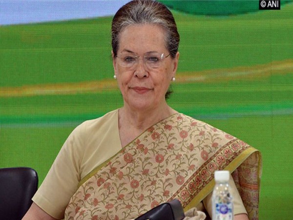 Urgent Cong meeting under way at Sonia Gandhi's residence