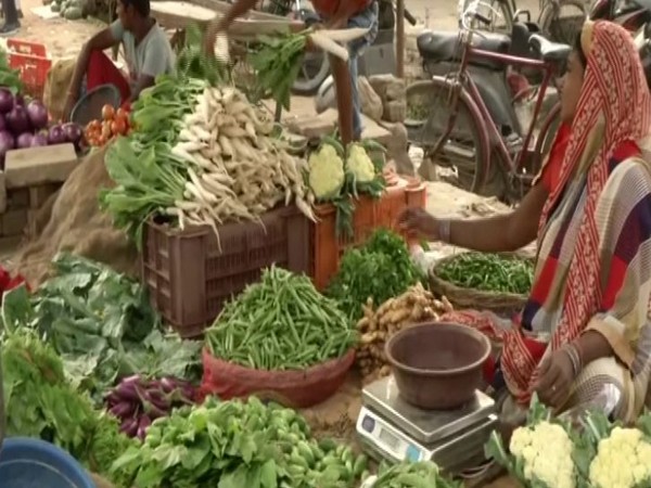 Vegetable price surge worries people in Varanasi