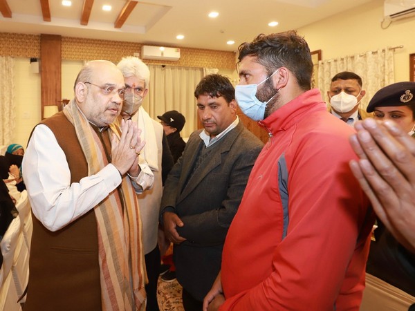 Amit Shah meets families of soldiers, civilians killed in recent terror attacks in J-K