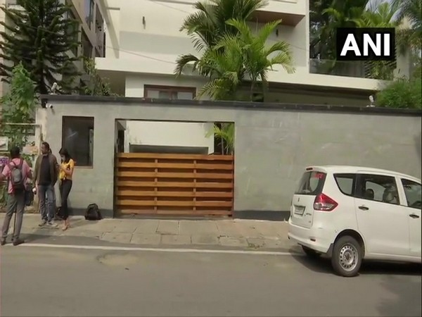 CBI raids residence of former Karnataka Minister Roshan Baig in IMA scam case