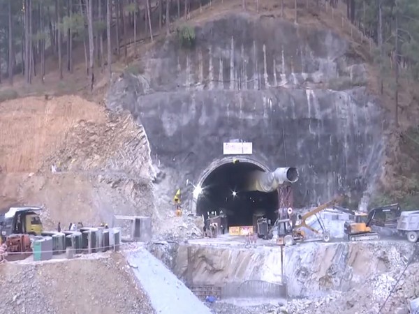 Uttarakhand tunnel rescue: Iron mesh hurdle removed