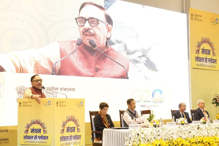 Dr. Mahendra Nath Pandey calls for high standard and high tech localisation to become global suppliers
