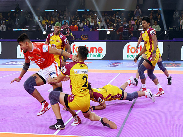 Gujarat Giants Edge Telugu Titans in Thriller