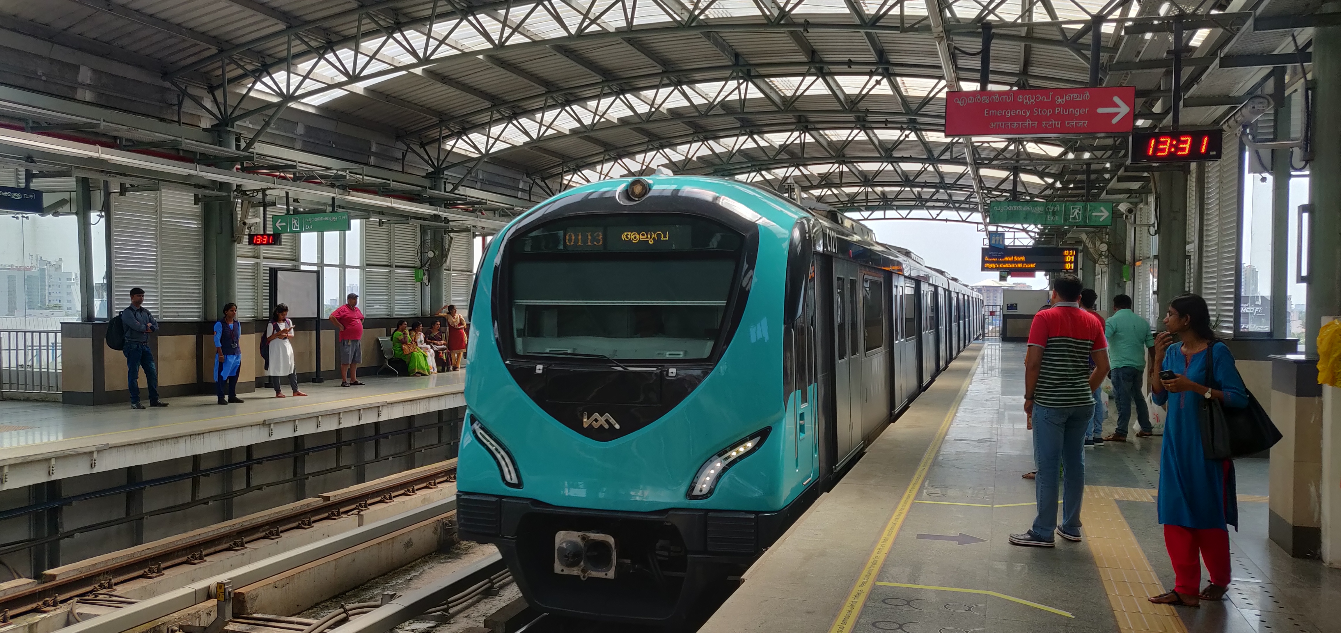 Infopark to build flexi workspaces in Kochi Metro station, inks pact with KMRL