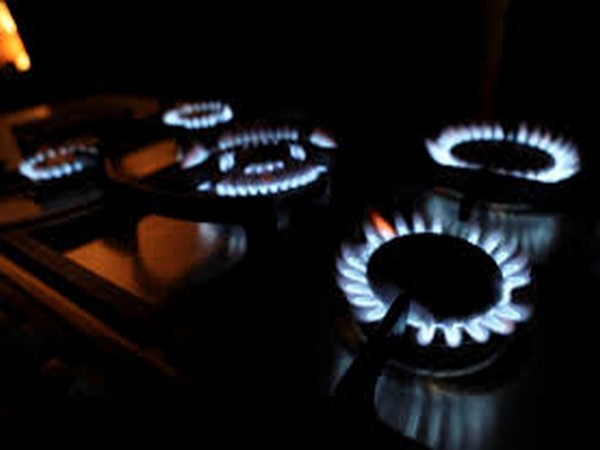 Karachi Grapples with Gas Crisis Amid Chilling Winter