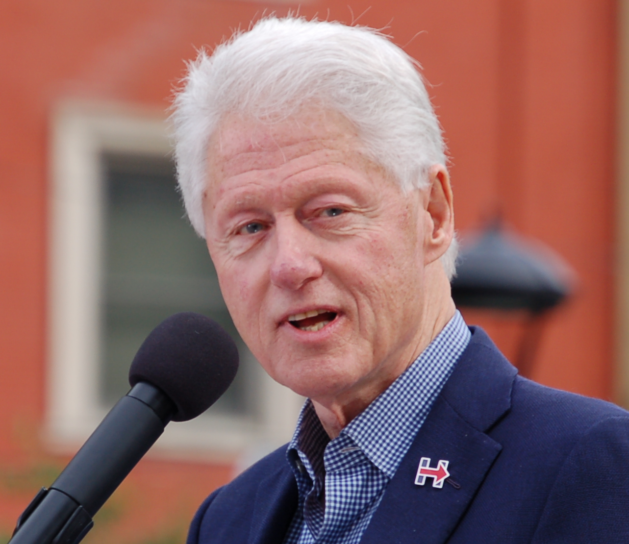 Ex-President Bill Clinton recovering in hospital from infection