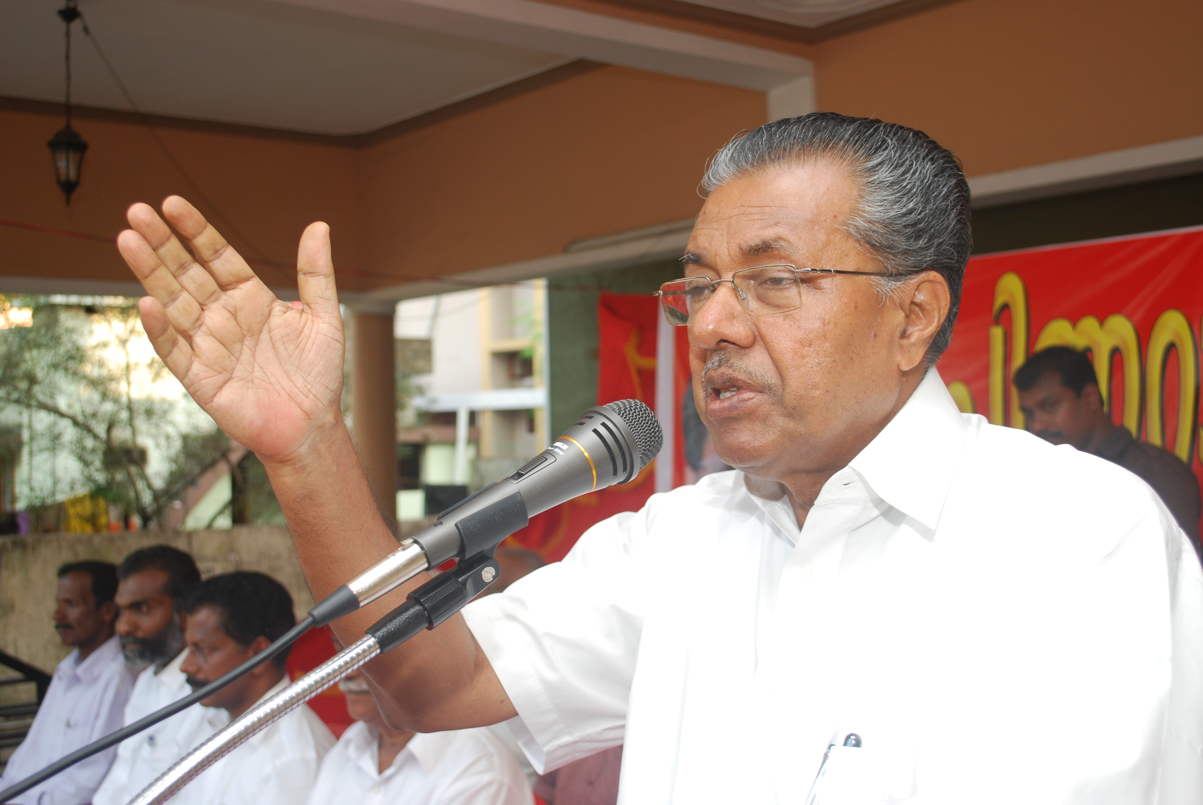 Kerala CM expresses sorrow over loss of lives in Odisha train tragedy