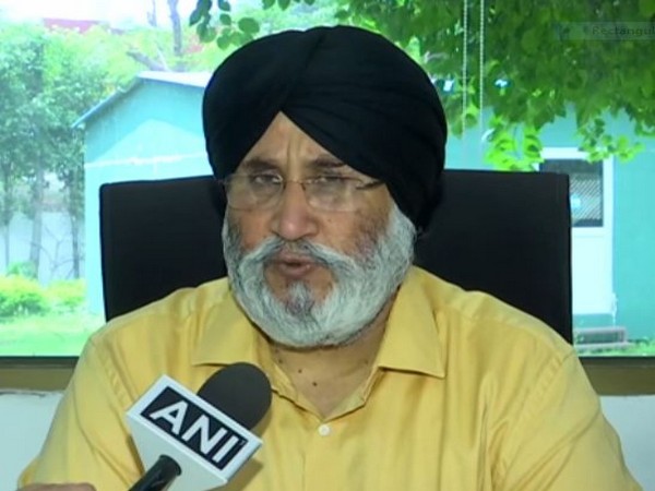 SAD condemns Manpreet Singh Badal for flying off to a jaunt in Swiss Alps with family