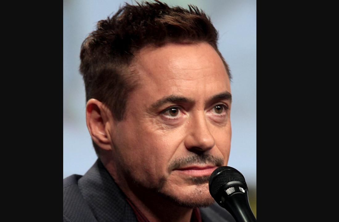 Robert Downey Jr defends wearing blackface in 'Tropic Thunder'
