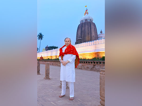 Odisha CM Naveen Patnaik offers prayers at Lord Jagannath Temple in Puri