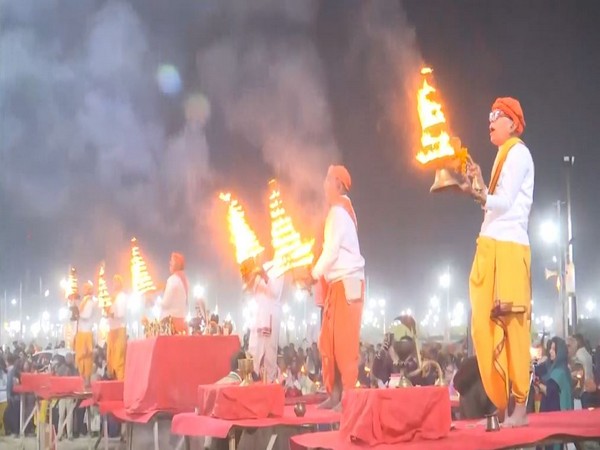 Devotees Flock to Prayagraj's Sacred Ganga Aarti at Ramghat